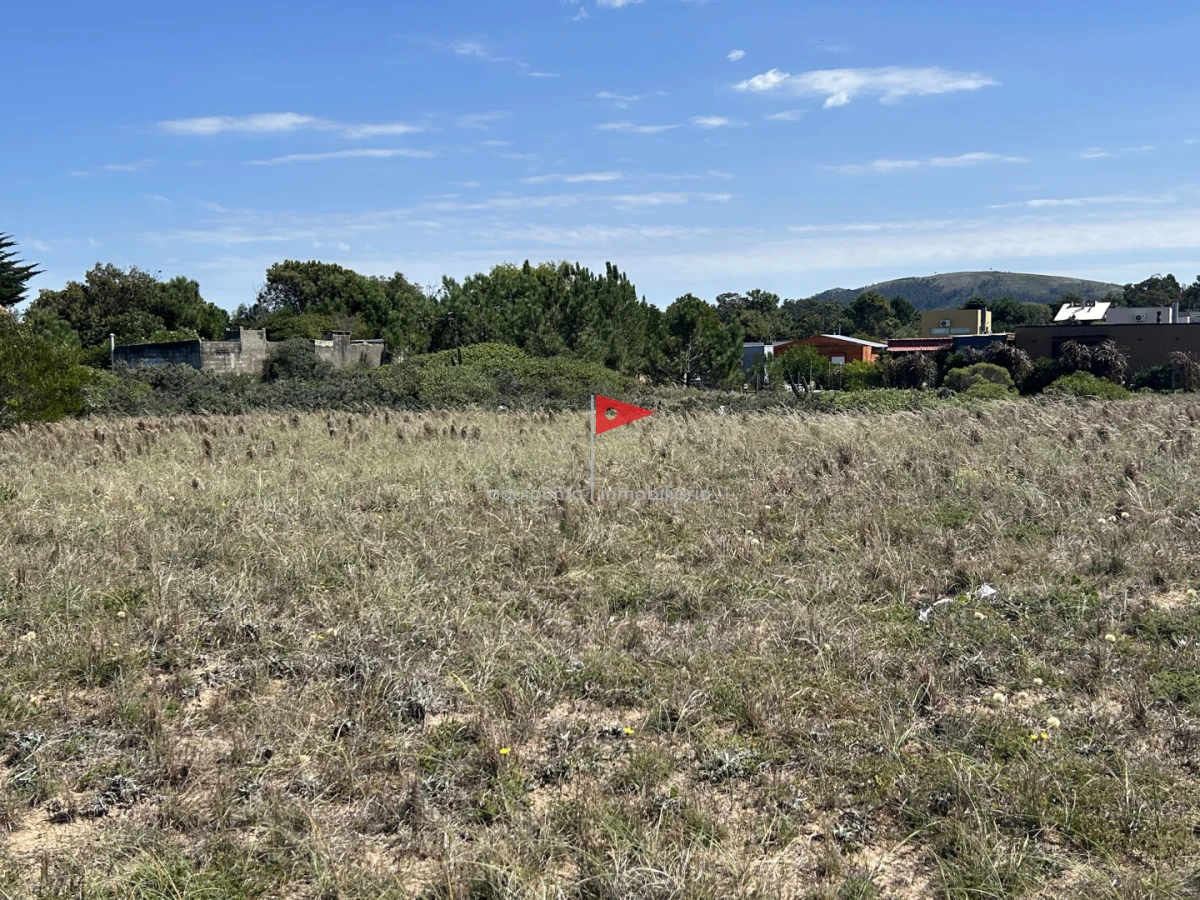 Terreno ID.235 - Venta terreno esquina punta Negra frente al mar