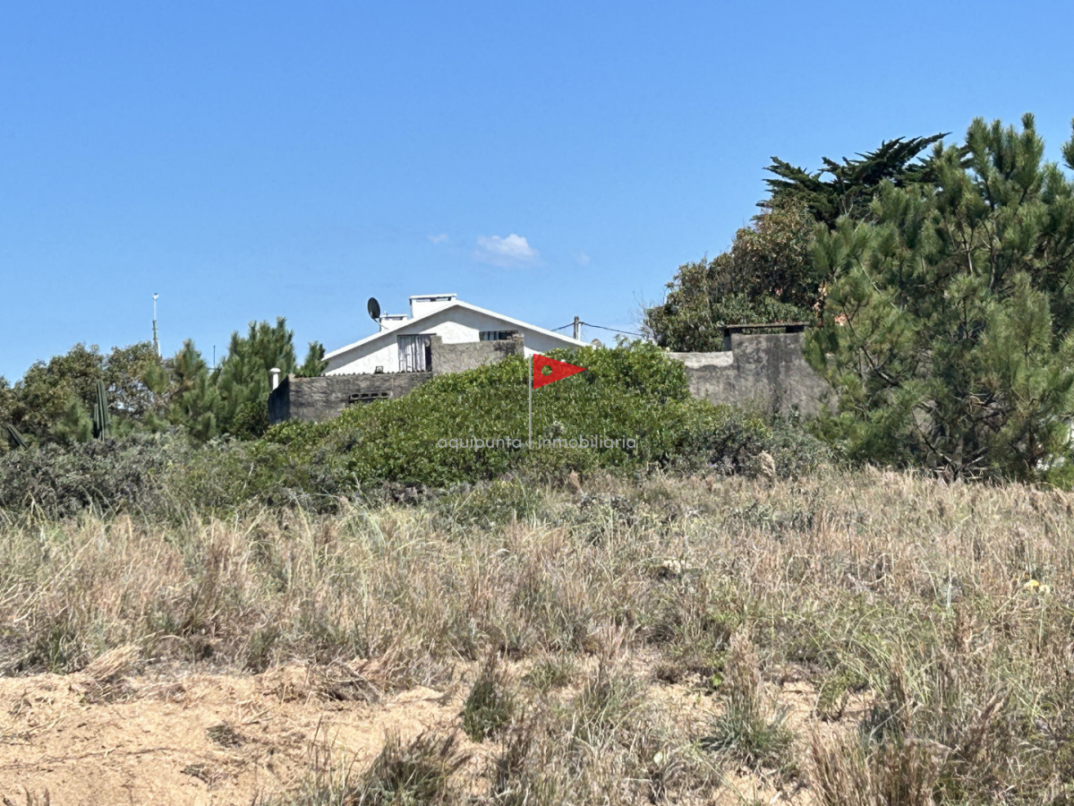 Terreno ID.236 - Venta terreno punta negra media cuadra playa