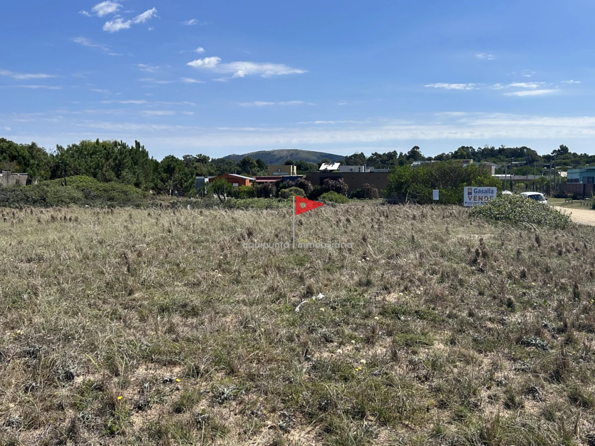 Terreno ID.235 - Venta terreno esquina punta Negra frente al mar