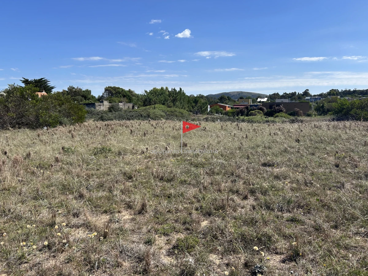 Terreno ID.235 - Venta terreno esquina punta Negra frente al mar