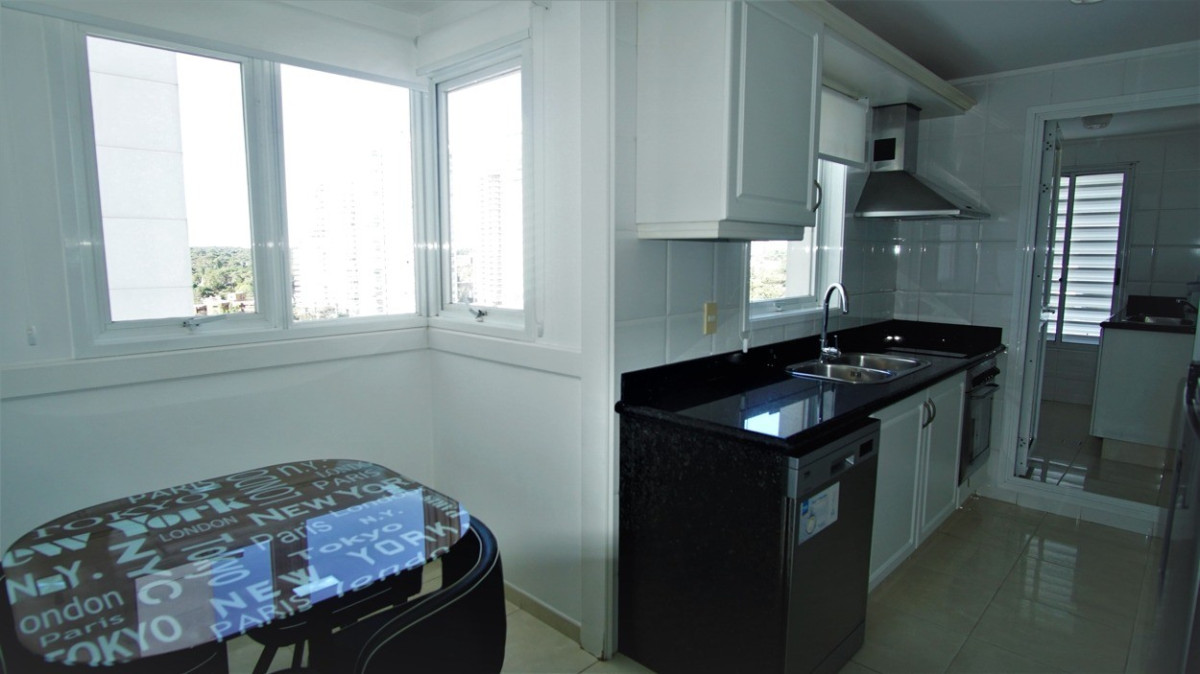 Apartamento ID.201 - Espectacular Apartamento 3 Dormitorios y Dep. Millenium Tower., Punta del Este