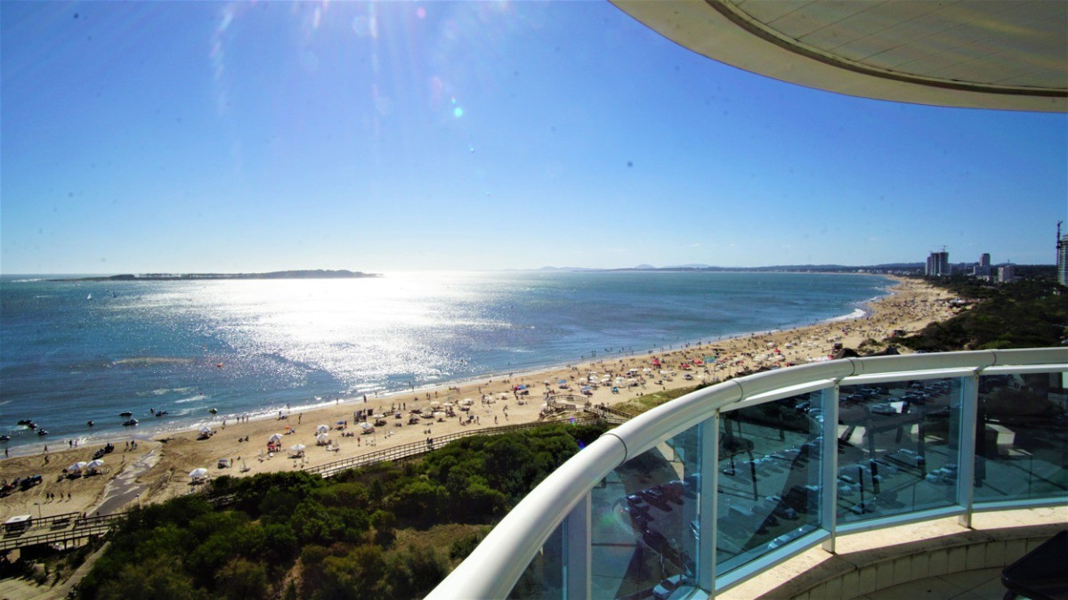 Apartamento ID.201 - Espectacular Apartamento 3 Dormitorios y Dep. Millenium Tower., Punta del Este