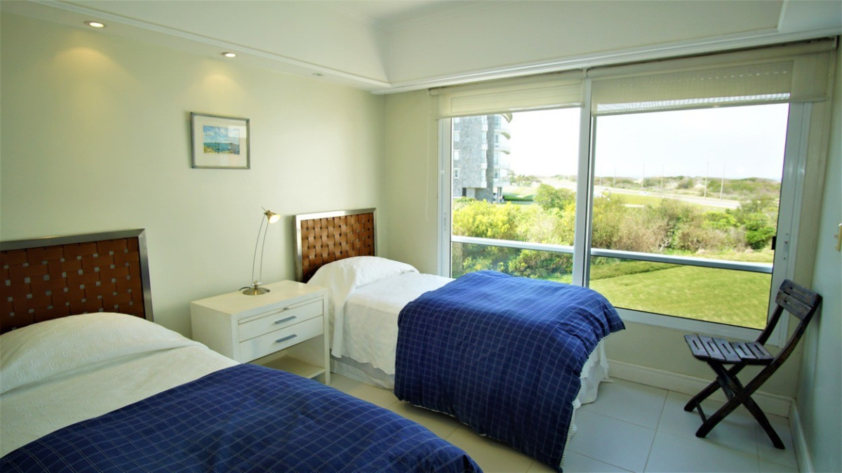 Apartamento ID.231 - Excelente Apto de 4 Dormitorios, Aguas Azules