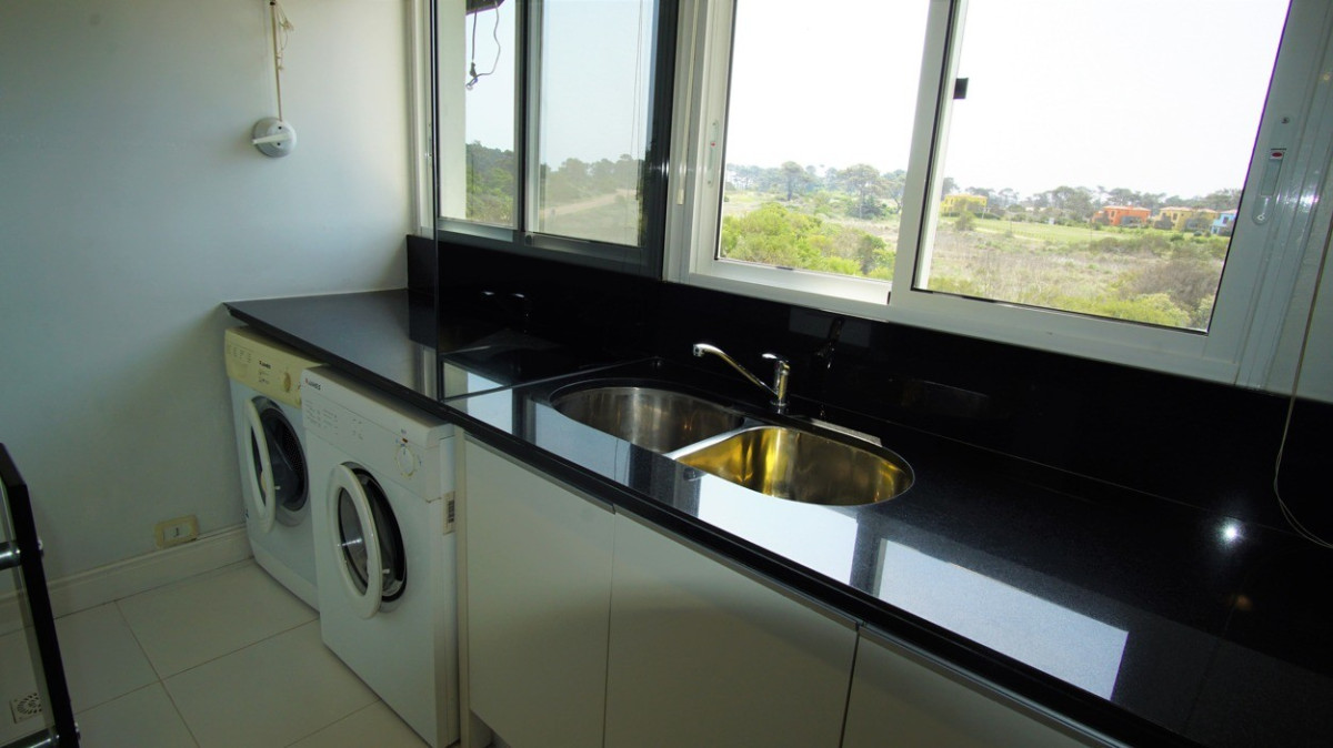 Apartamento ID.231 - Excelente Apto de 4 Dormitorios, Aguas Azules