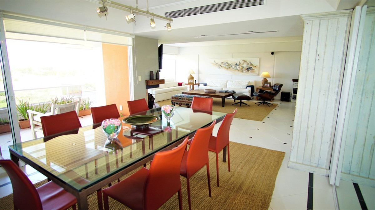 Apartamento ID.231 - Excelente Apto de 4 Dormitorios, Aguas Azules