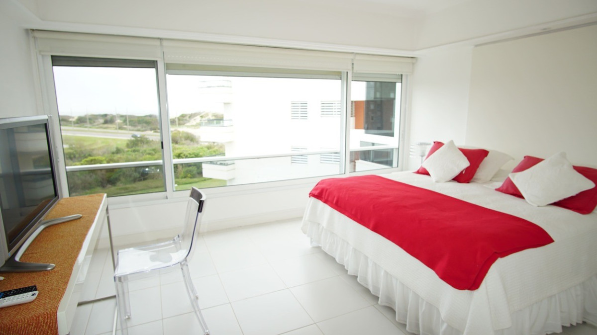 Apartamento ID.232 - Espléndido Apto de 3 Suites y dep. Aguas Azules