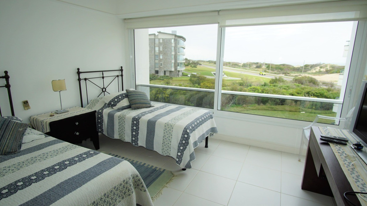 Apartamento ID.232 - Espléndido Apto de 3 Suites y dep. Aguas Azules