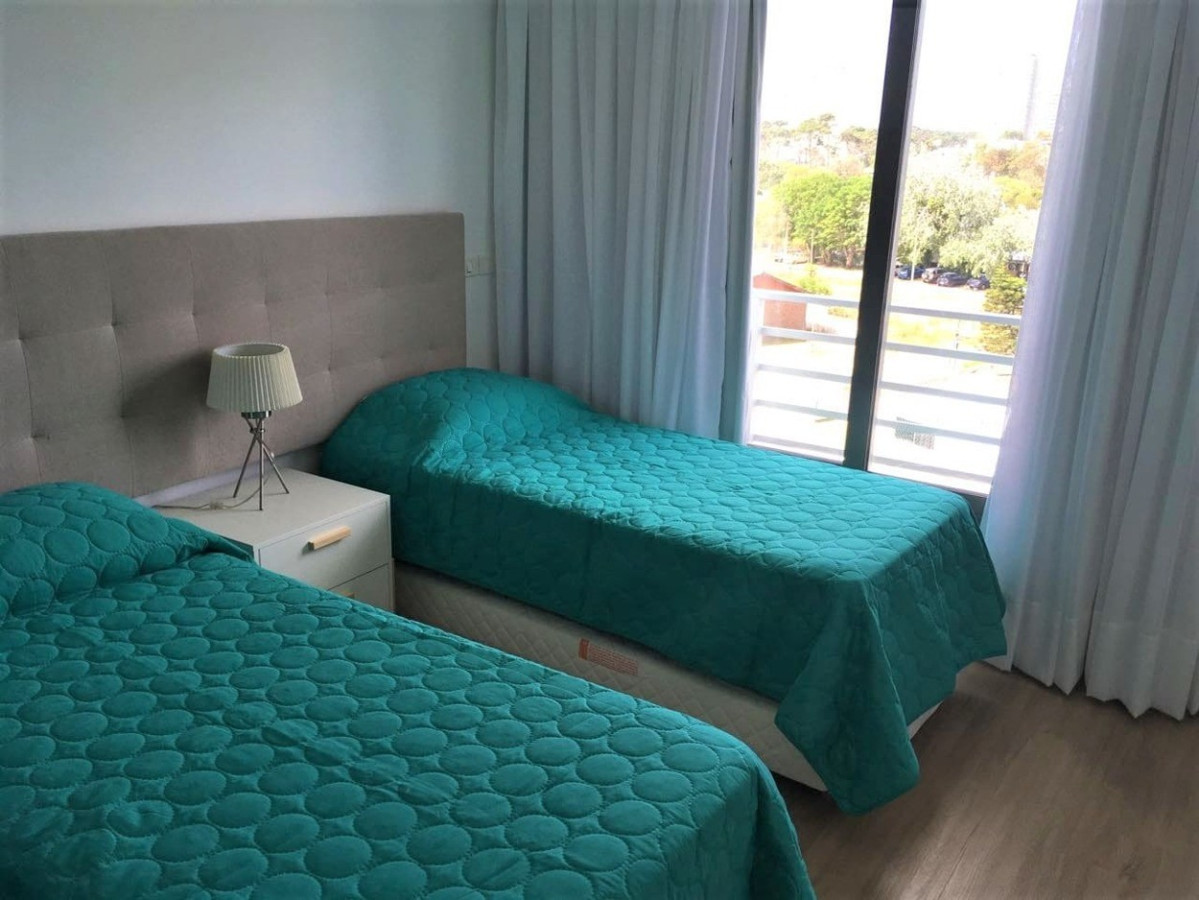 Apartamento ID.236 - Hermoso Apartamento, 2 Dormitorios. Alexander Boulevard.