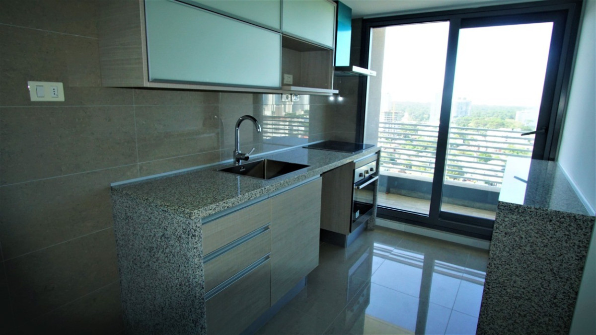 Apartamento ID.241 - Apartamento en Piso Alto, A Estrenar, 2 Dormitorios, Alexander Boulevard.