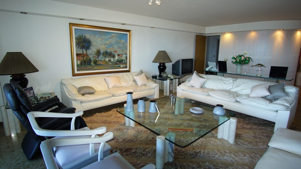 Apartamento ID.287 - Excelente apartamento 4 Dormitorios y Dep. Estrella de Mar