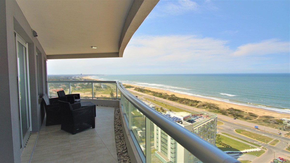 Apartamento ID.371 - Espléndido Apartamento, Piso Alto, 3 Dormitorios y Dep. Look Brava