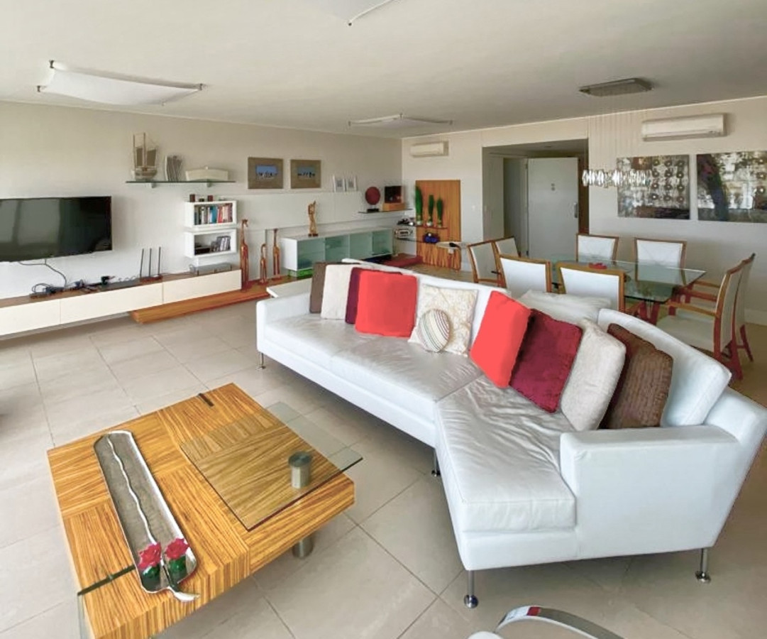 Apartamento ID.414 - Venta apartamento, 3 dormitorios en suite mas dependencia, Le Parc I, Playa Brava