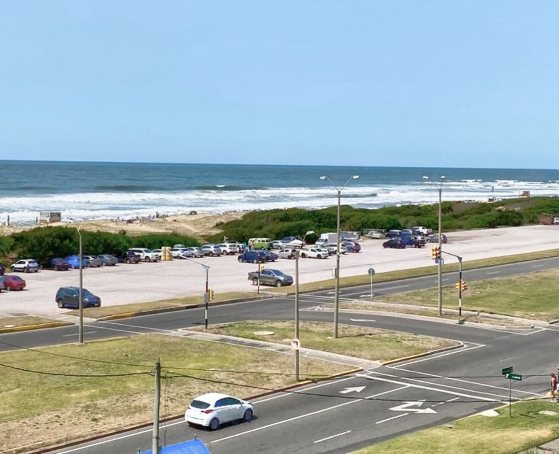 Apartamento ID.414 - Venta apartamento, 3 dormitorios en suite mas dependencia, Le Parc I, Playa Brava