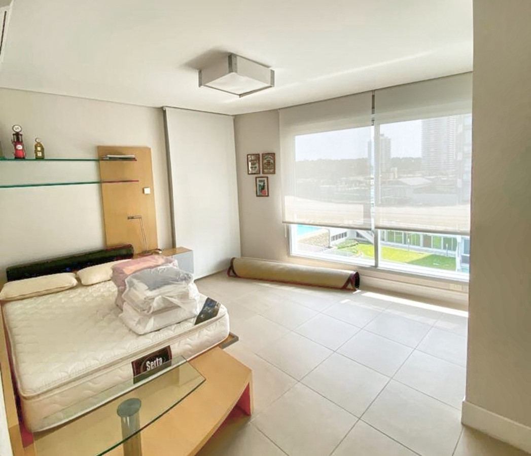 Apartamento ID.414 - Venta apartamento, 3 dormitorios en suite mas dependencia, Le Parc I, Playa Brava