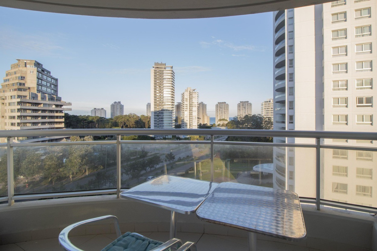 Apartamento ID.451 - Moderno apartamento, 2 Dormitorio, Ocean Drive, Punta del Este