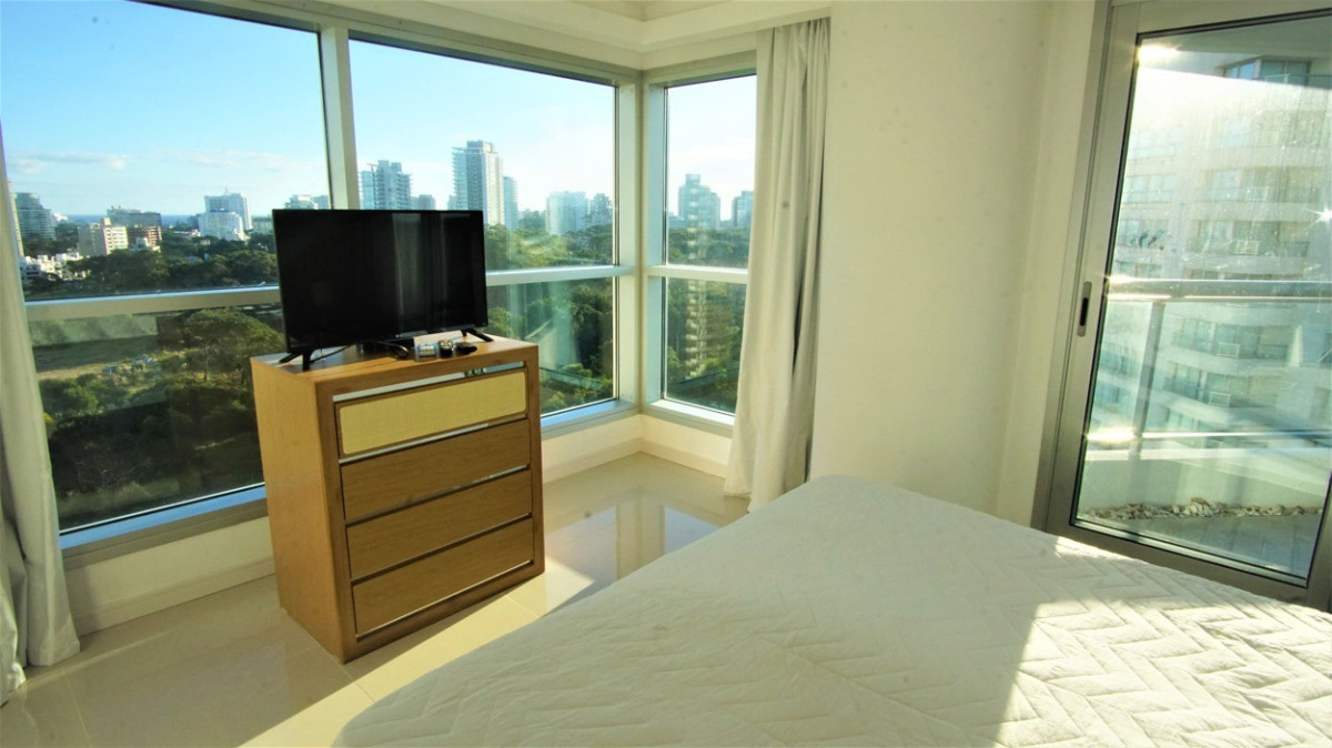 Apartamento ID.460 - Apartamento Esquinero, Piso Alto. Look Brava