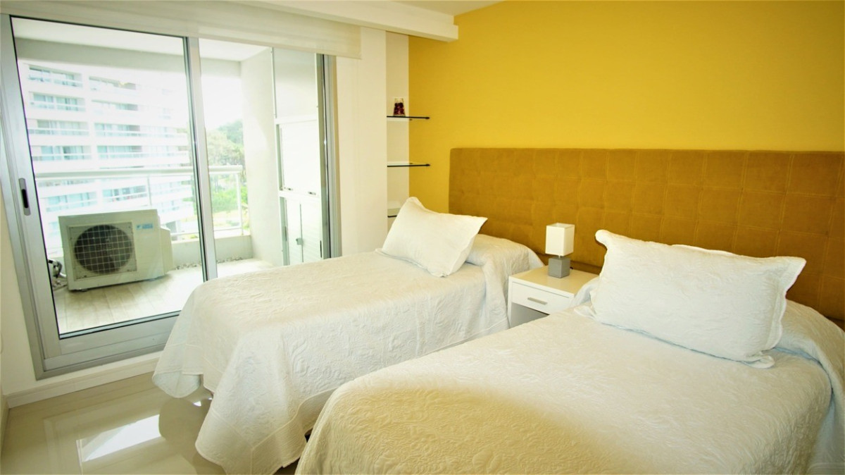 Apartamento ID.461 - Venta, Apartamento 2 Suites. Look Brava