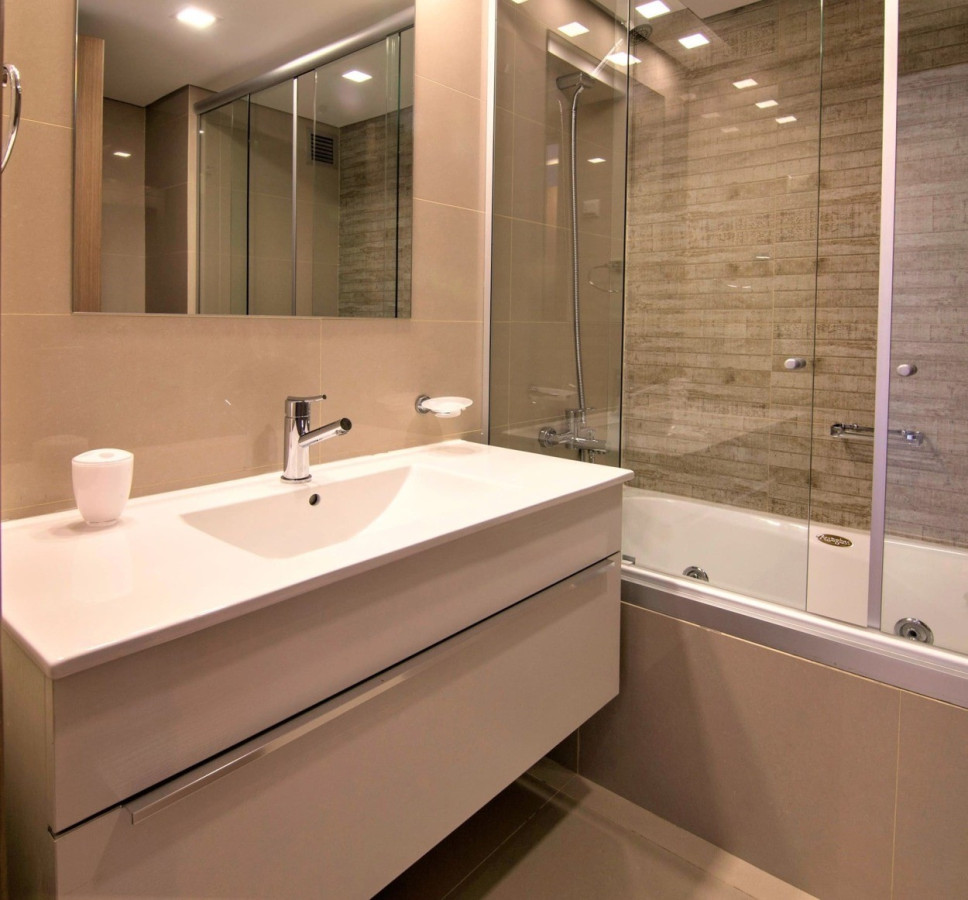 Apartamento ID.464 - Apartamento de 2 suites. Piso alto a estrenar, Look Brava, Playa Brava. Punta del Este.