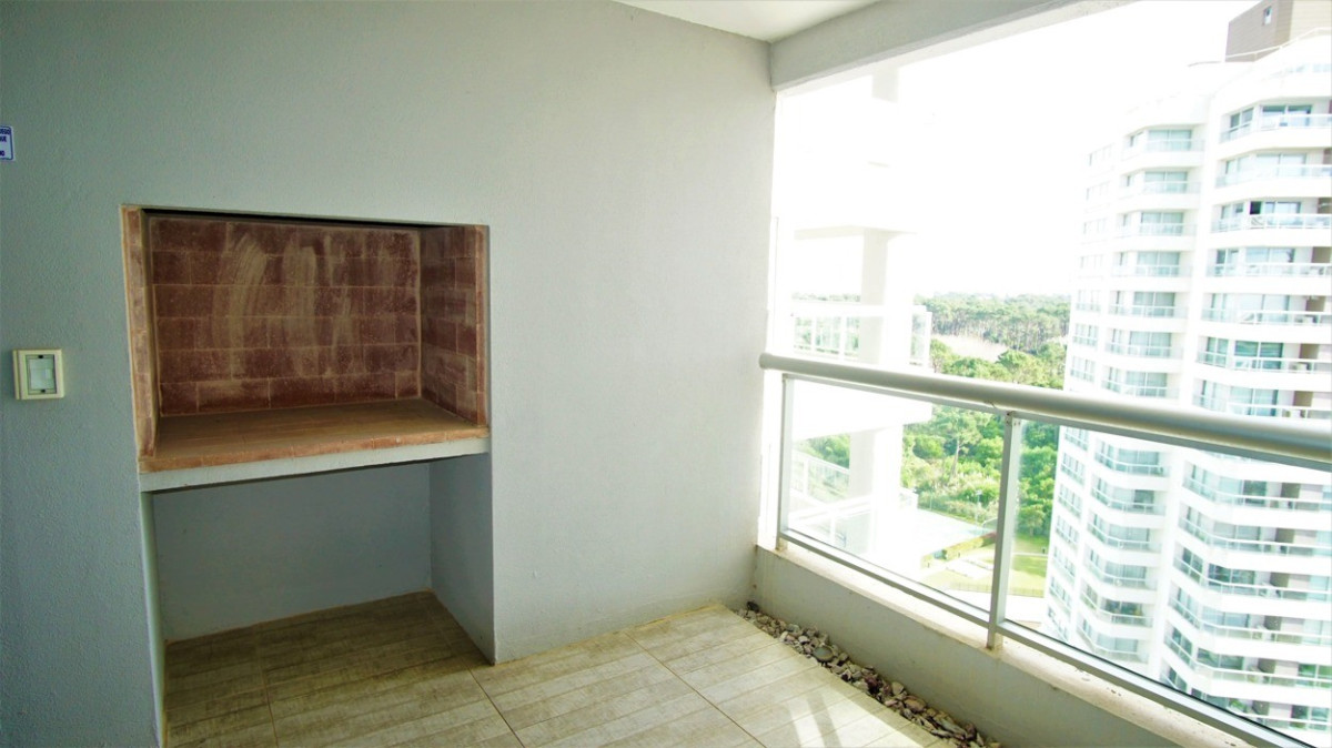 Apartamento ID.464 - Apartamento de 2 suites. Piso alto a estrenar, Look Brava, Playa Brava. Punta del Este.