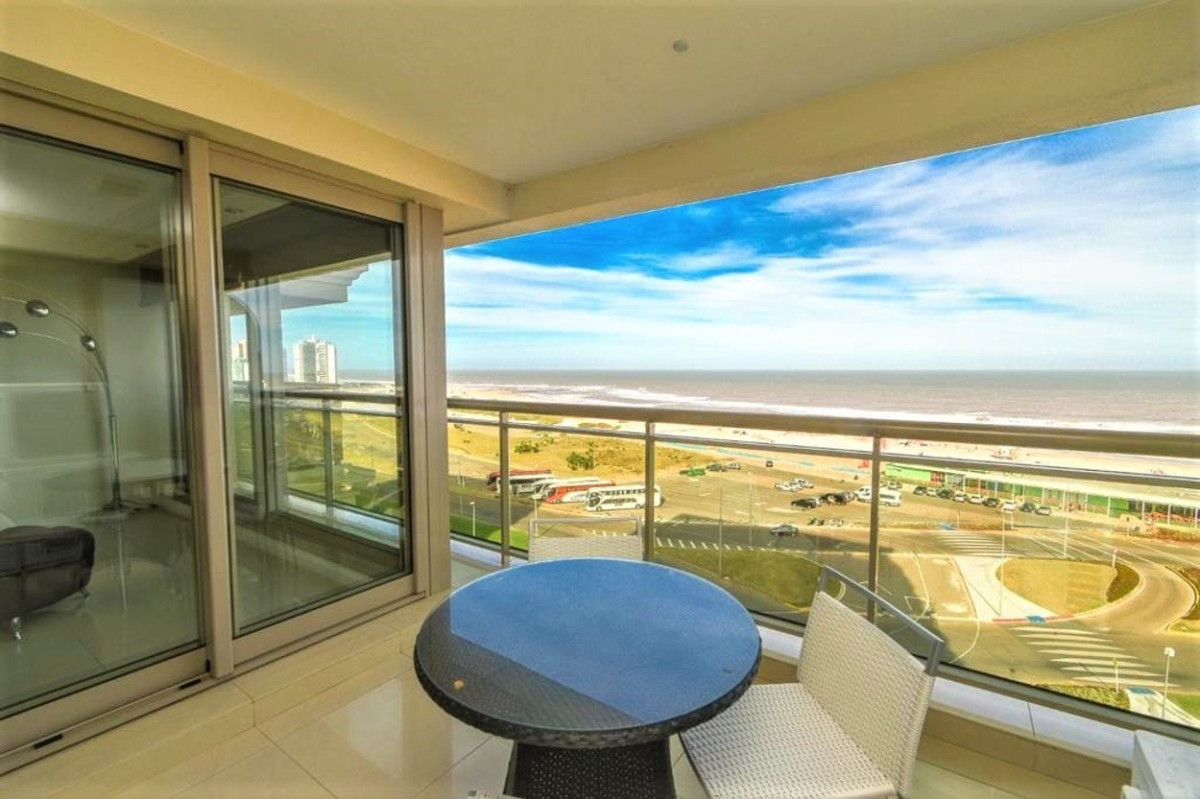 Apartamento ID.515 - Espectacular Apartamento, 3 Dormitorios, Vista al mar, Imperiale II, Punta del Este