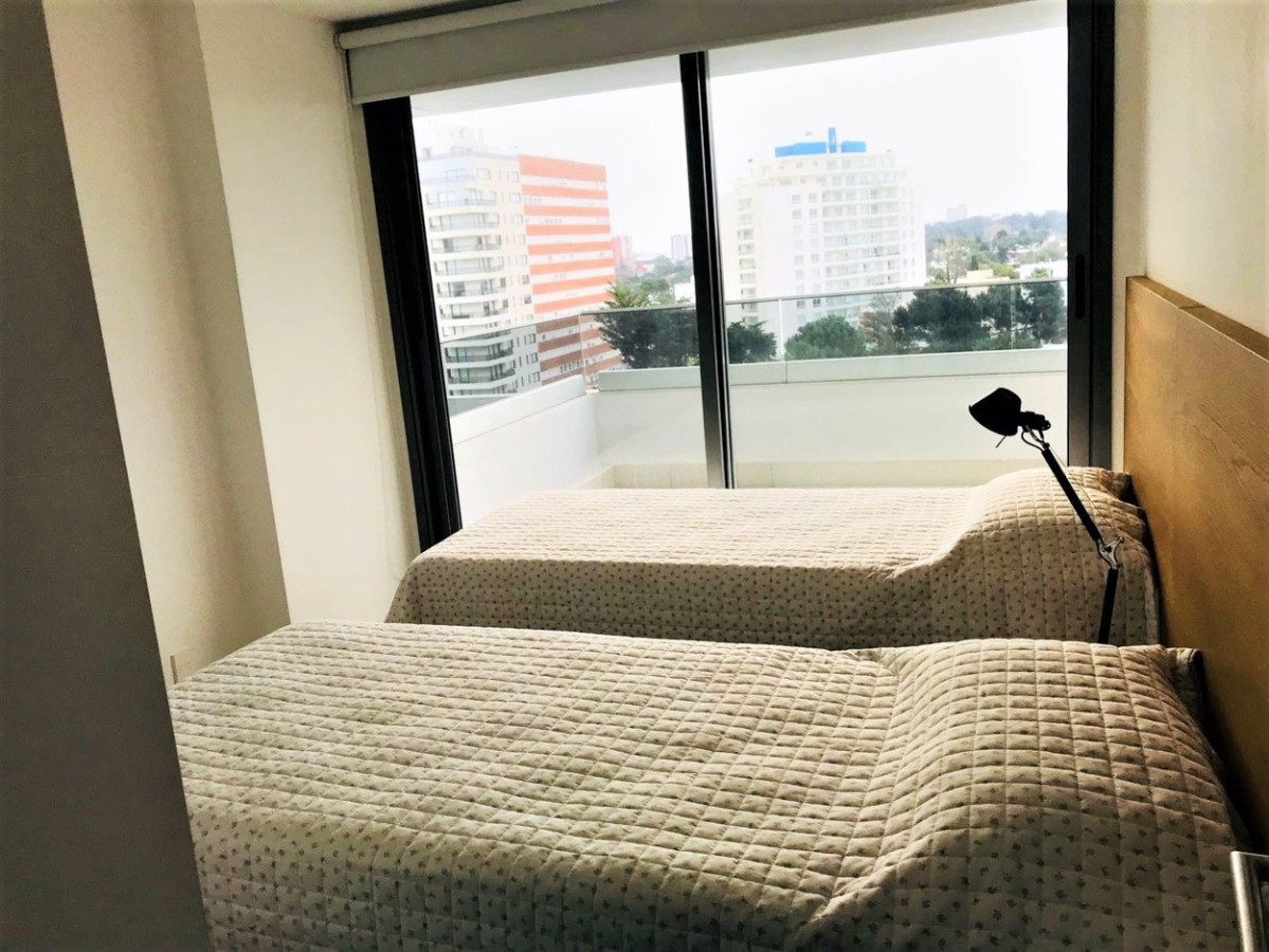 Apartamento ID.517 - Hermoso Apartamento 2 Dormitorios y Dep. Torre Esmeralda