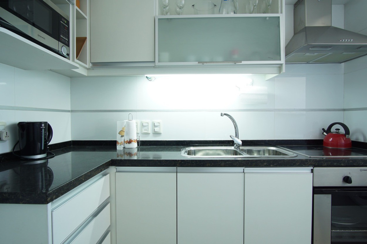 Apartamento ID.533 - Moderno y confortable 2 dormitorios en Piso alto, Playa Mansa, Punta del Este.