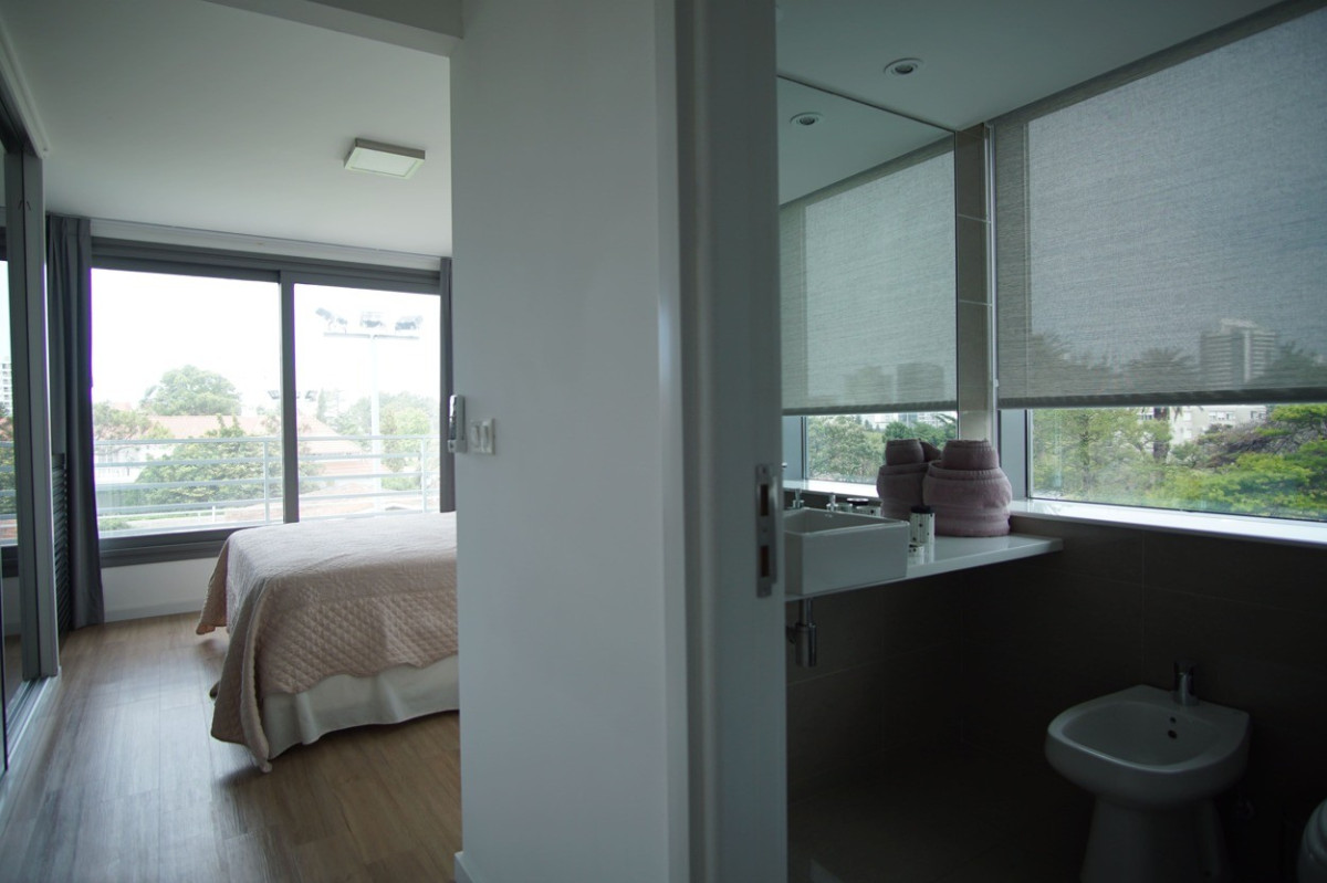 Apartamento ID.534 - Hermoso apartamento, 3 Suites, Alexander Boulevard, Playa Mansa, Punta del Este