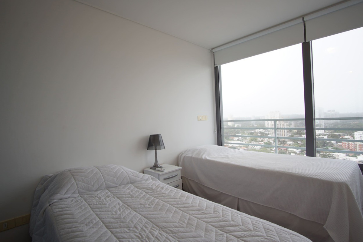 Apartamento ID.536 - Moderno apartamento 2 Suites en Piso alto, Playa Mansa Punta del Este