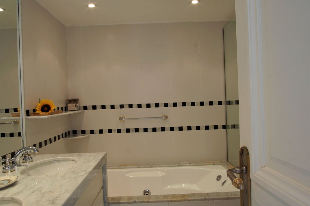 Apartamento ID.552 - Venta espectacular Penthouse Dúplex / 5 Suites y dep. Primera Fila, Rincón del Indio