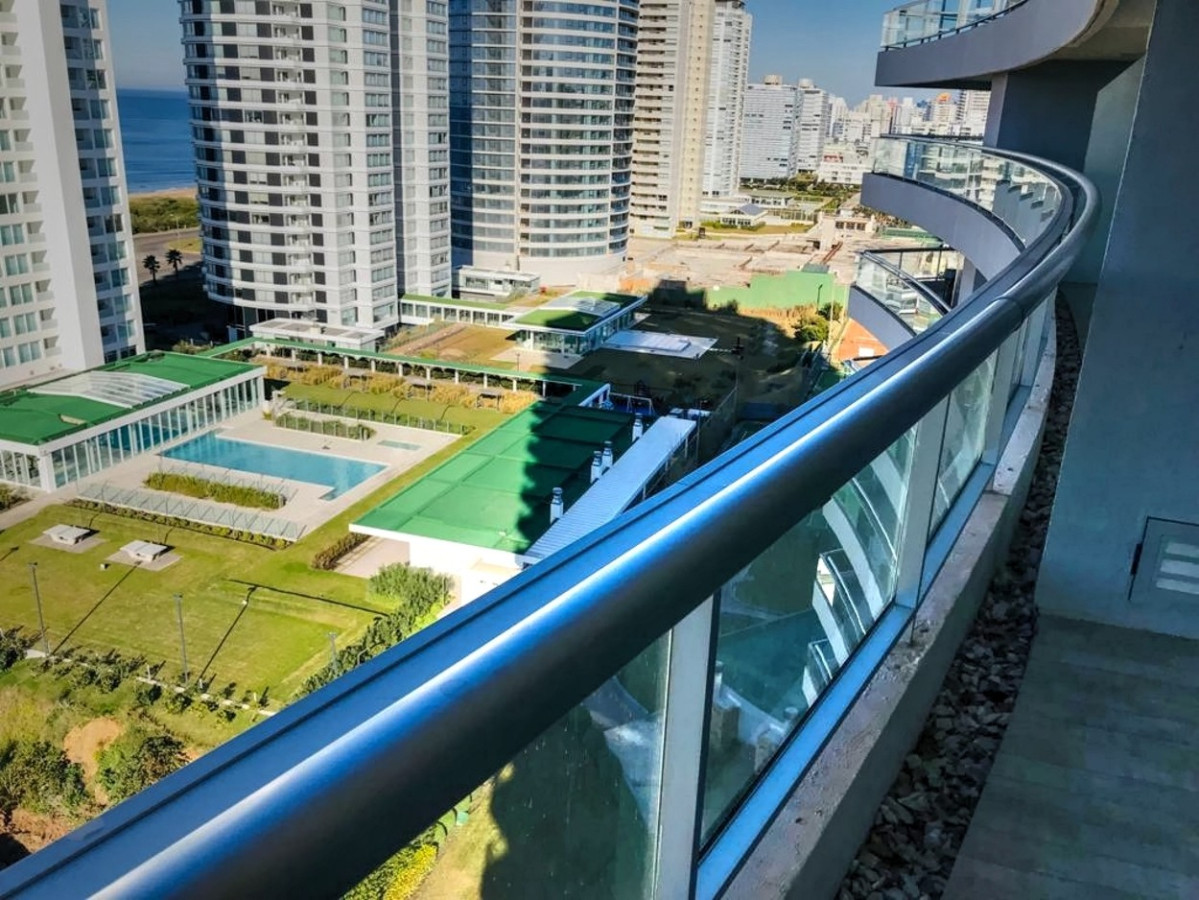 Apartamento ID.589 - Apartamento a estrenar, 3 dormitorios mas dep. Look Brava, Punta del Este