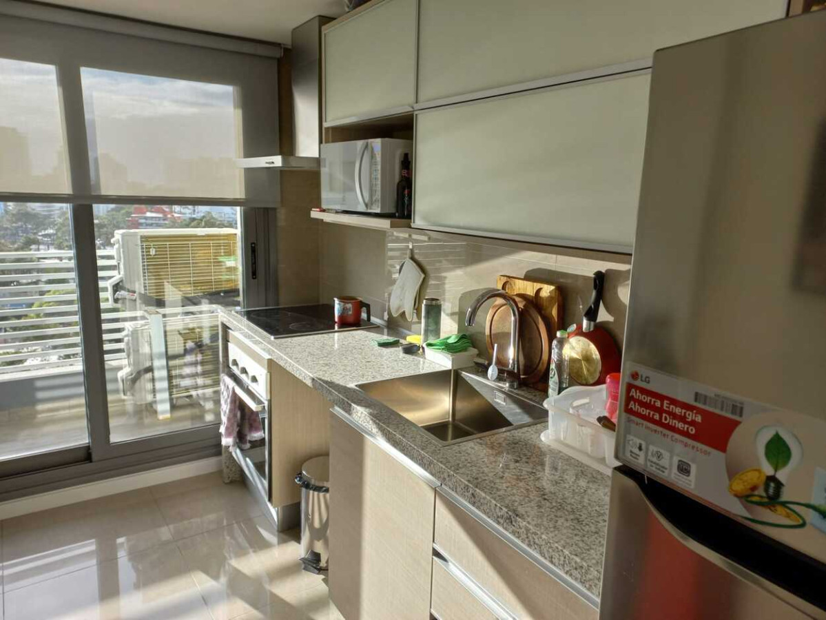 Apartamento ID.594 - Amplio apartamento dos dormitorios en suite, Alexander Boulevard, Punta del Este.