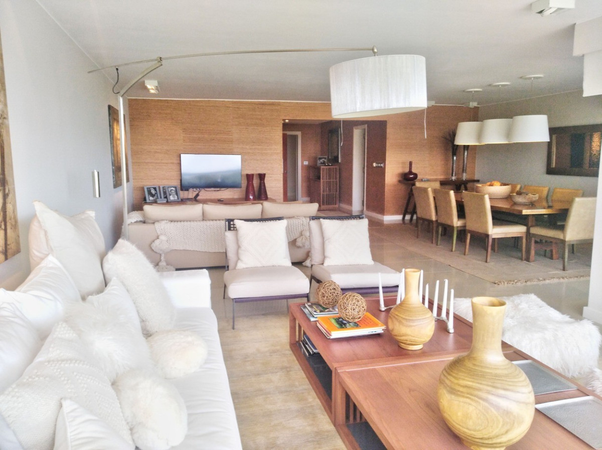 Apartamento ID.629 - Apartamento, 3 dormitorios + dep, 1era línea de mar, Rincon del Indio, Punta del Este