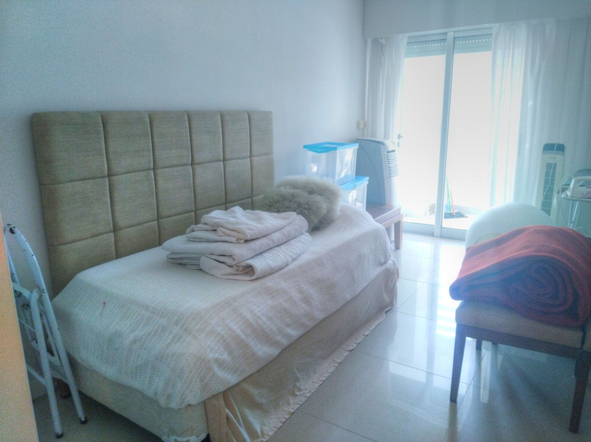 Apartamento ID.629 - Apartamento, 3 dormitorios + dep, 1era línea de mar, Rincon del Indio, Punta del Este