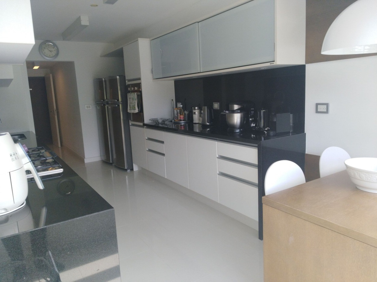 Apartamento ID.629 - Apartamento, 3 dormitorios + dep, 1era línea de mar, Rincon del Indio, Punta del Este