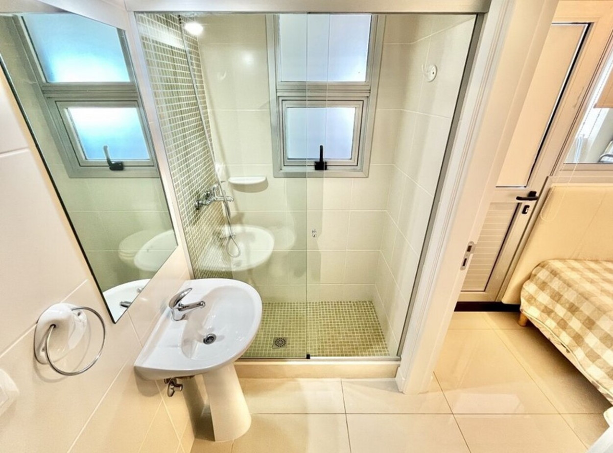 Apartamento ID.631 - Apartamento Primera Linea, 3 suites y dependencia, Torre Lobos, Punta del Este.