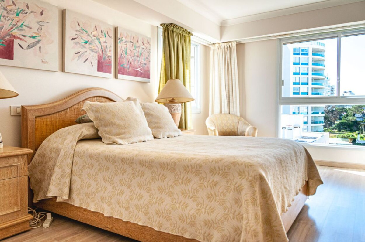 Apartamento ID.644 - Amplio apartamento en Playa Brava, Frente al Mar