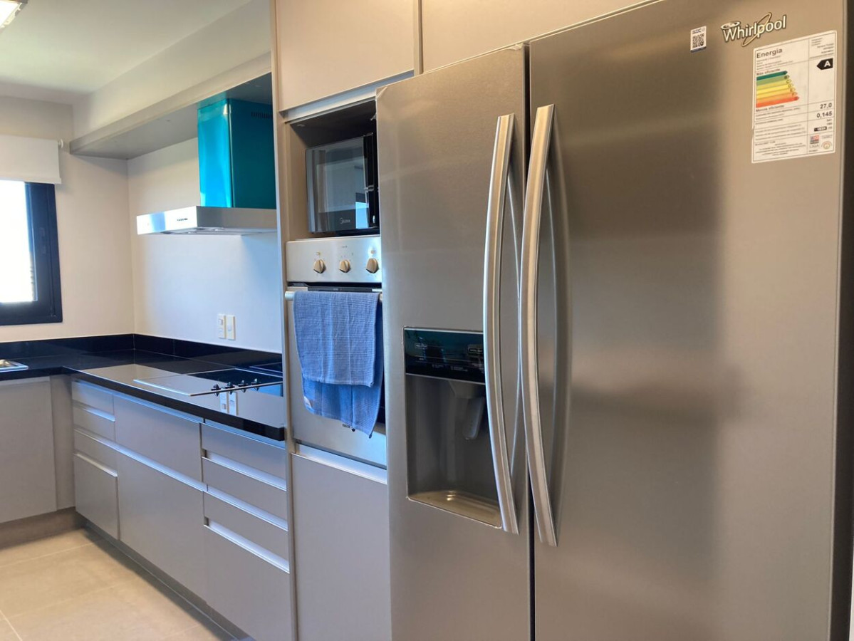 Apartamento ID.645 - Espléndido y Luminoso Apartamento, Vista al Mar, Torre ONE, Punta del Este