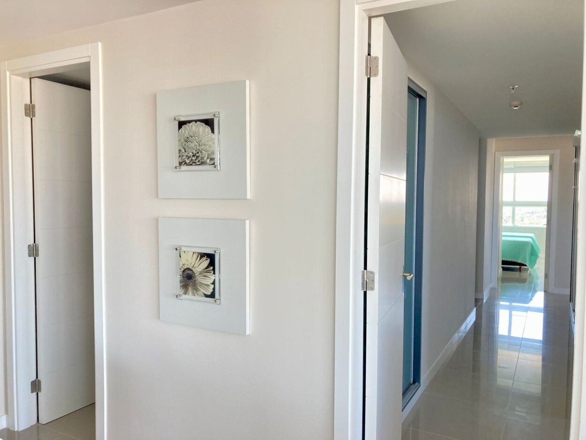 Apartamento ID.645 - Espléndido y Luminoso Apartamento, Vista al Mar, Torre ONE, Punta del Este