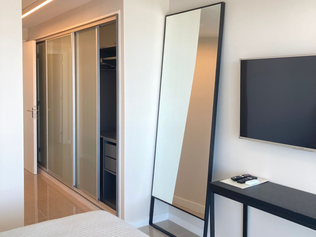 Apartamento ID.645 - Espléndido y Luminoso Apartamento, Vista al Mar, Torre ONE, Punta del Este