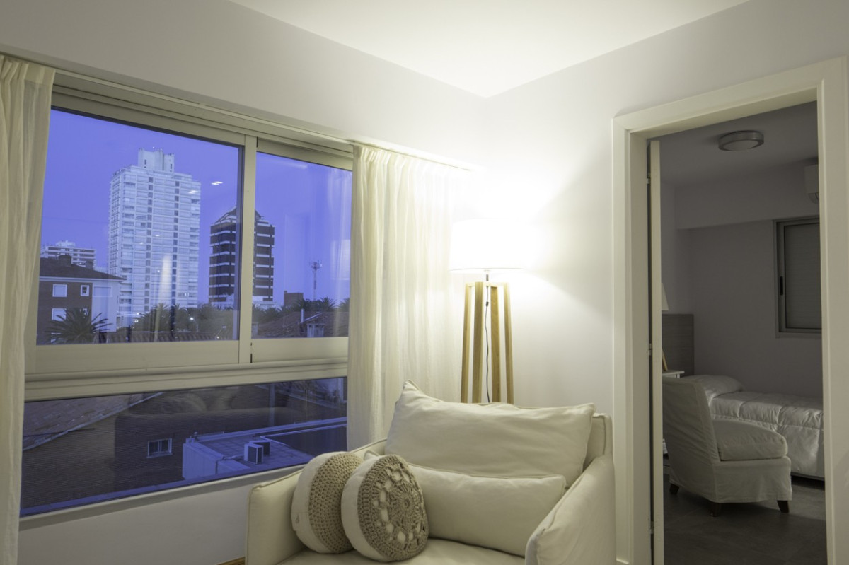 Apartamento ID.650 - Península, Espectacular Vista, 3 suites más dependencia