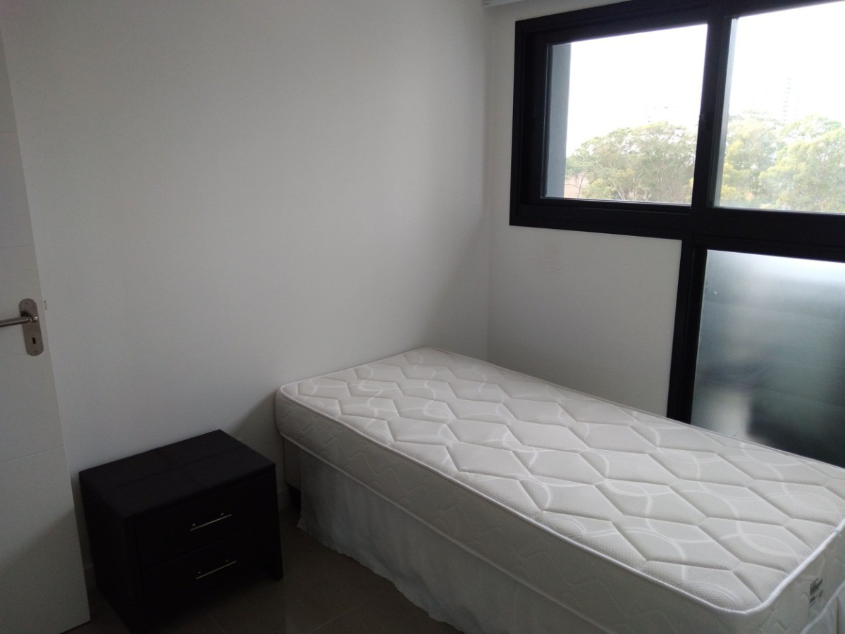 Apartamento ID.656 - Amplio apartamento 3 dormitorios más dependencia