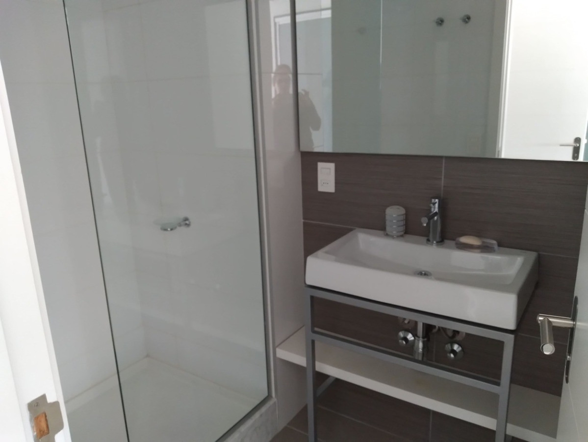 Apartamento ID.656 - Amplio apartamento 3 dormitorios más dependencia