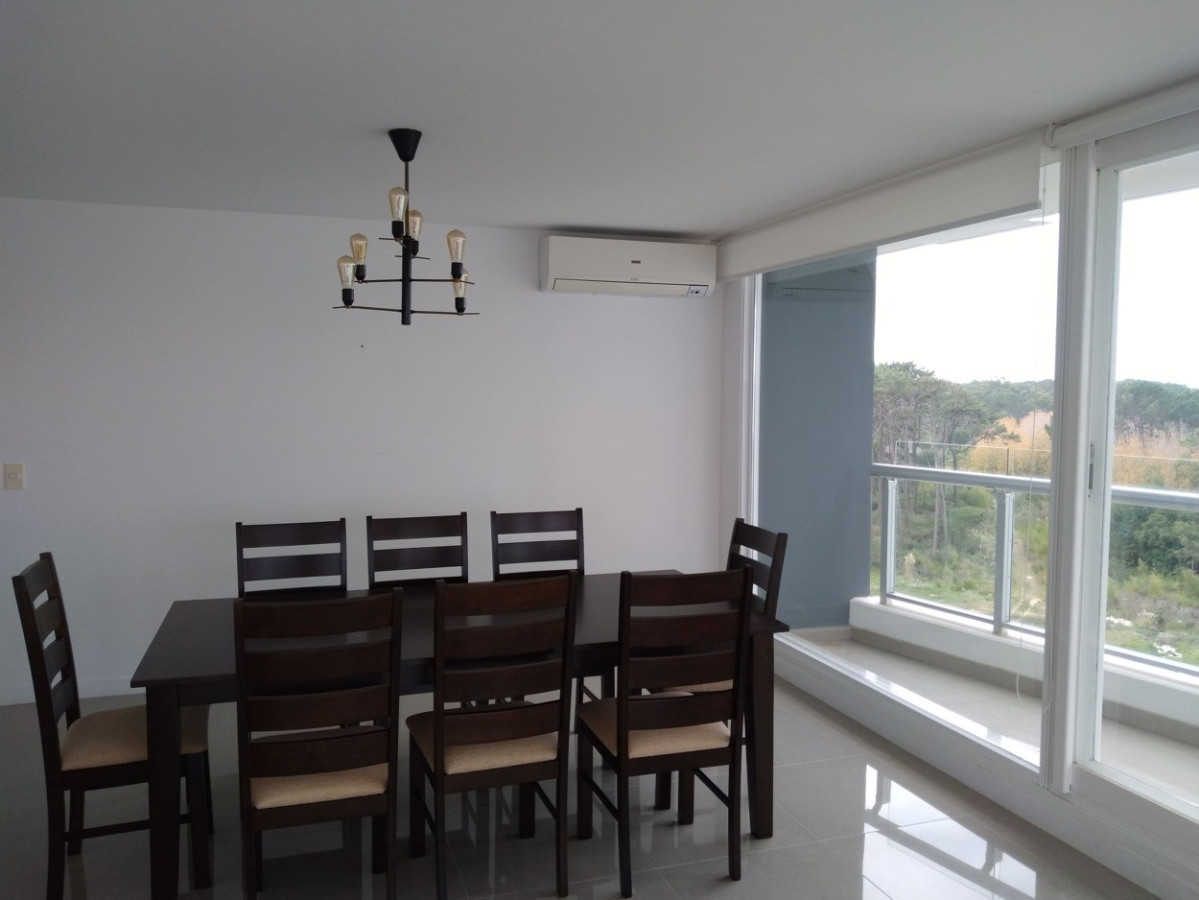 Apartamento ID.656 - Amplio apartamento 3 dormitorios más dependencia