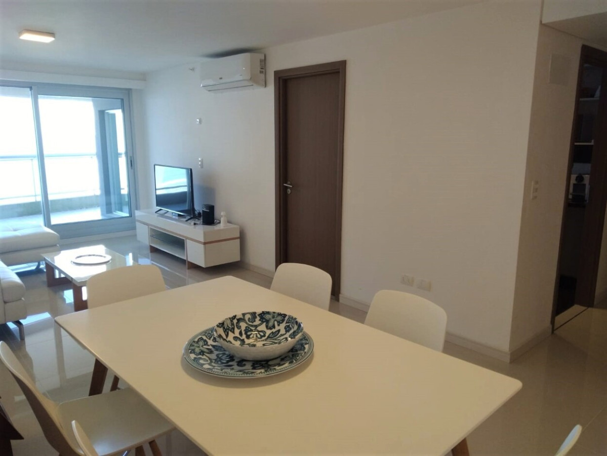 Apartamento ID.658 - 3 dormitorios más dependencia de servicio