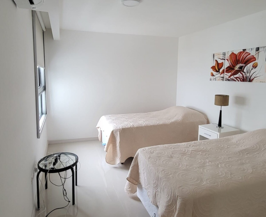 Apartamento ID.665 - 3 dormitorios más dependencia de servicio