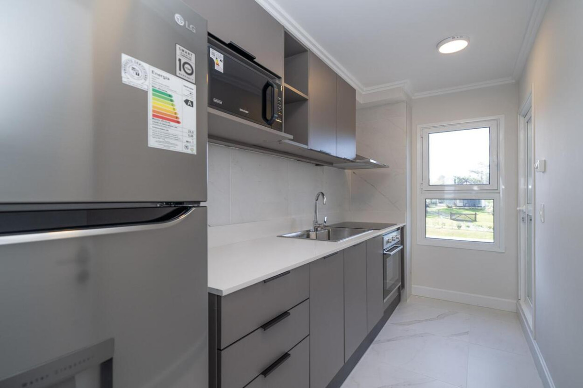 Apartamento ID.668 - Moderno apartamento, 2 dormitorios 2 baños, primera linea mansa