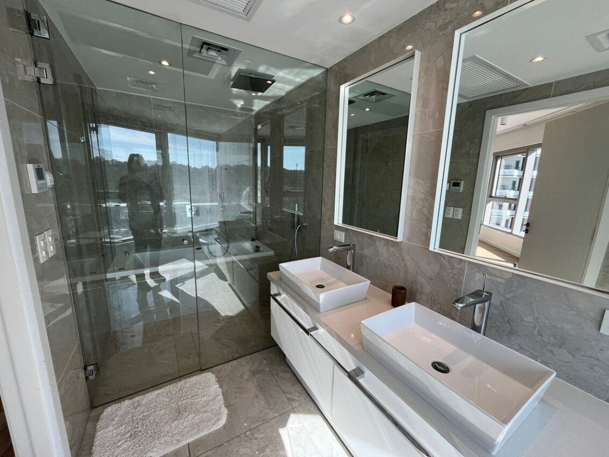 Apartamento ID.671 - Torre Trump 2 dormitorios, primera línea de la Brava