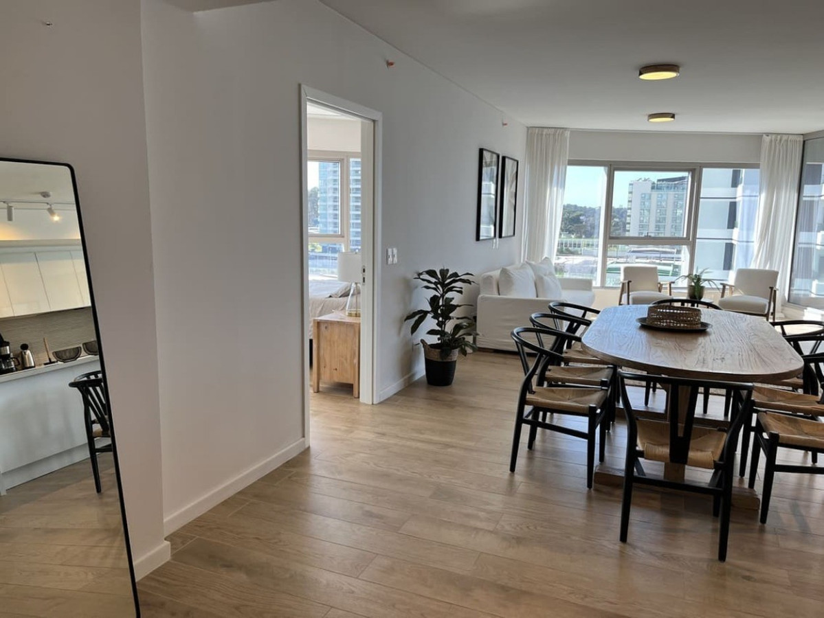 Apartamento ID.671 - Torre Trump 2 dormitorios, primera línea de la Brava
