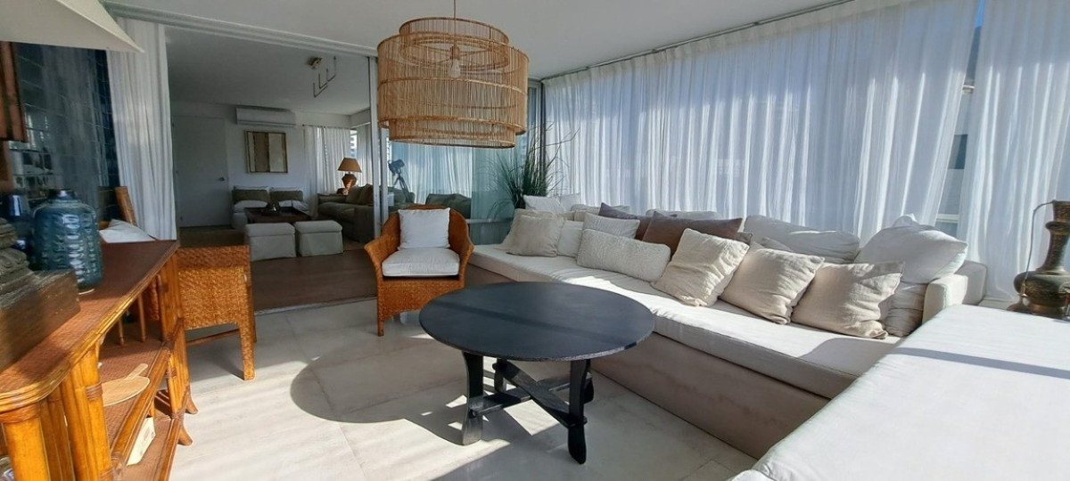 Apartamento ID.678 - Apartamento, 3 dormitorios mas dependencia, primera linea de la Brava