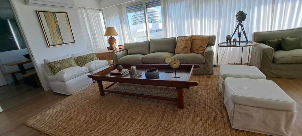 Apartamento ID.678 - Apartamento, 3 dormitorios mas dependencia, primera linea de la Brava